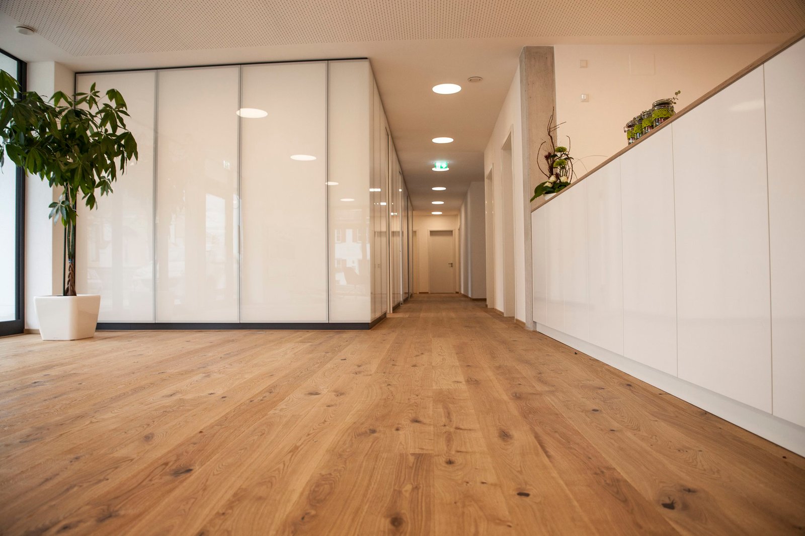 Raumausstattung Fern – Bodenverlegung & Beratung